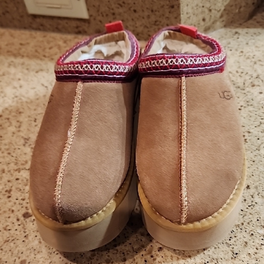 UGG Tan and Pink Suede Mules EUC SIZE-9